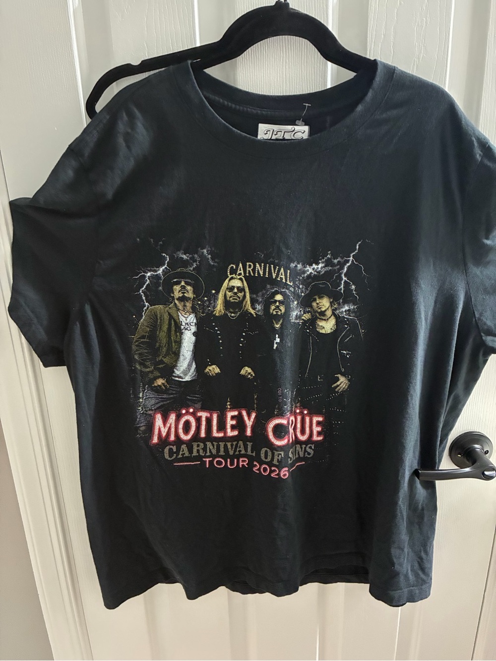 Mötley Crüe Carnival of Sins Tour 2026 Graphic Tee - Black 2XL